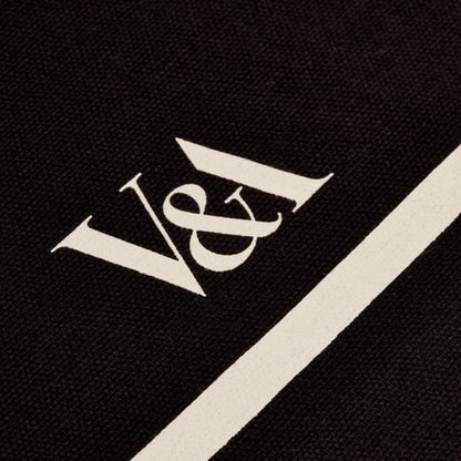 V&A - Chanel Tote bag